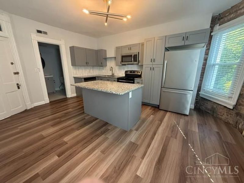 2226 Kemper Lane, Cincinnati, OH 45206 Photo 7