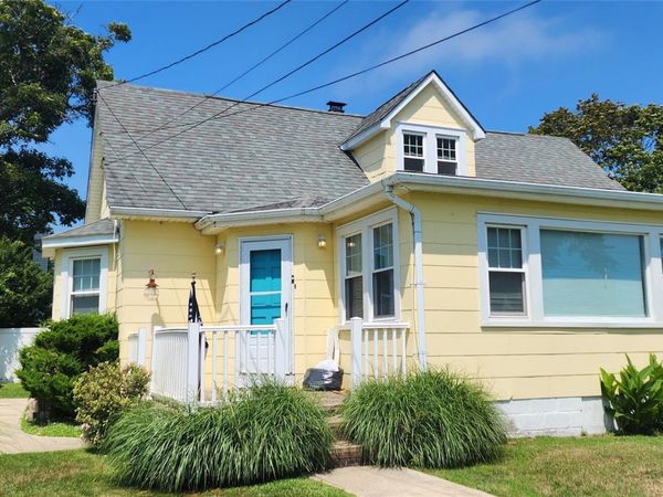 9 Babylon Road , Mastic Beach, NY 11951