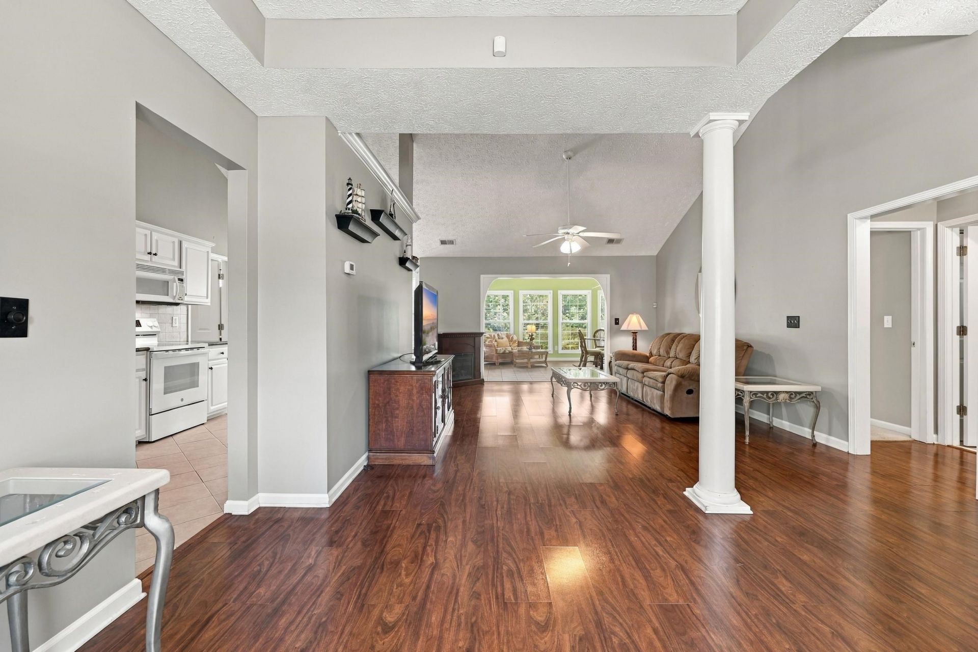 529 Oakmont Dr.  Photo 5