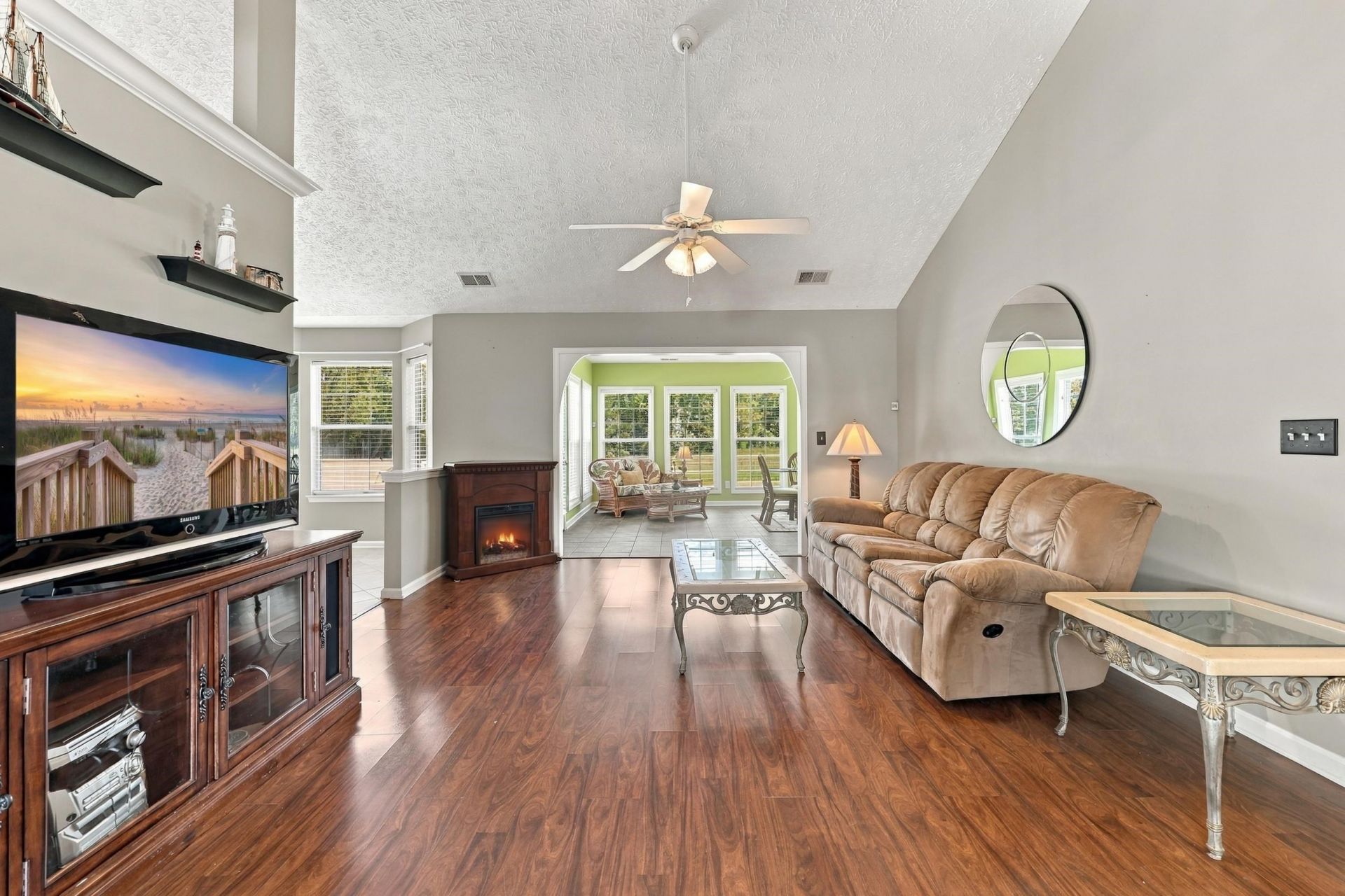 529 Oakmont Dr.  Photo 7