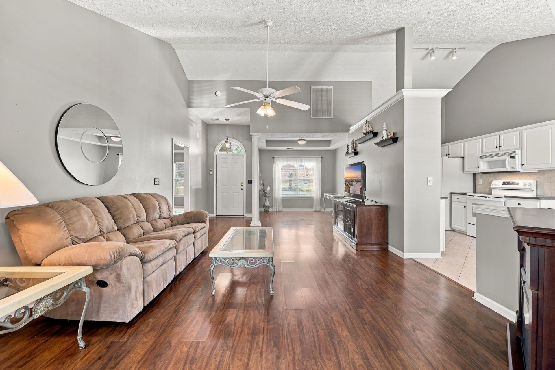 529 Oakmont Dr.  Photo 8