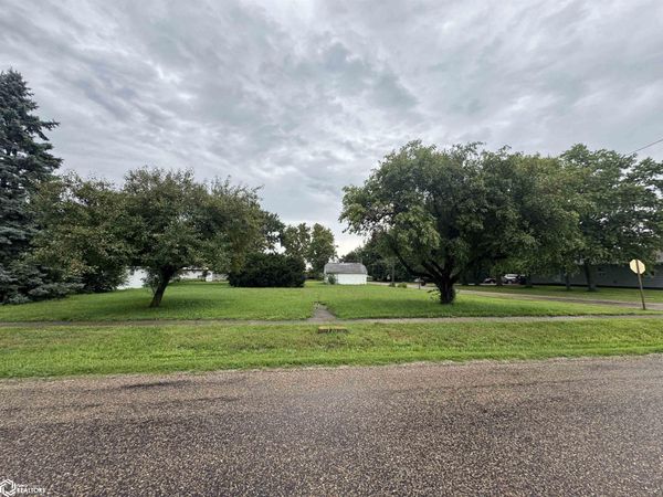 416 E Division Street, Morning Sun, IA 52640