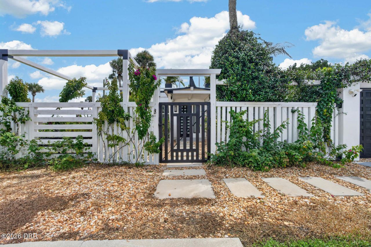500 S Riverside Drive, Edgewater, FL 32132 Photo