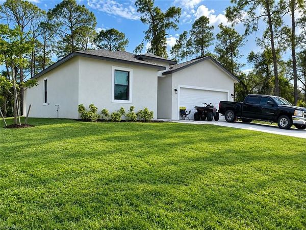 8056 Sherwood CIR , LABELLE, FL 33935