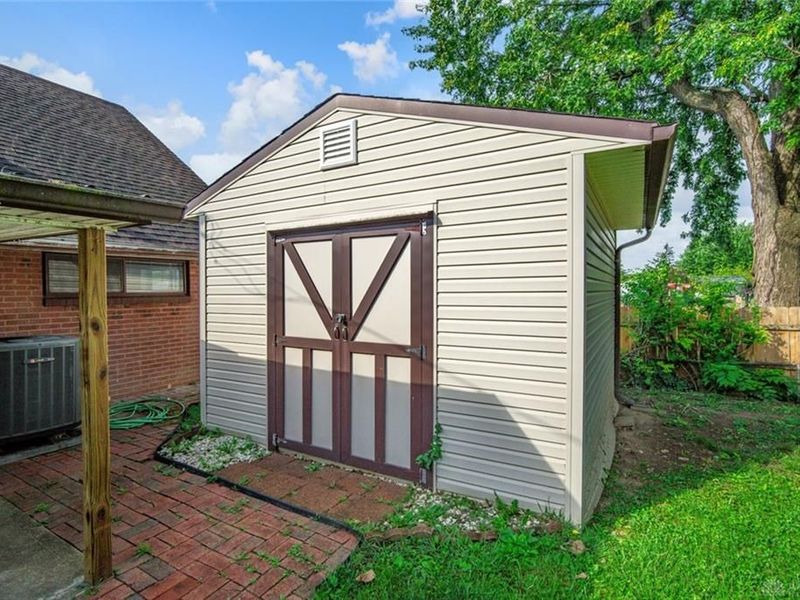 4867 Rittenhouse Drive, Huber Heights, OH 45424 Photo 8