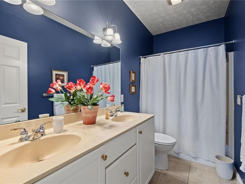 2730 Meadowpoint Drive, Troy, OH 45373 Photo 31