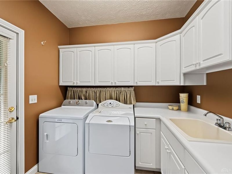 2730 Meadowpoint Drive, Troy, OH 45373 Photo 34