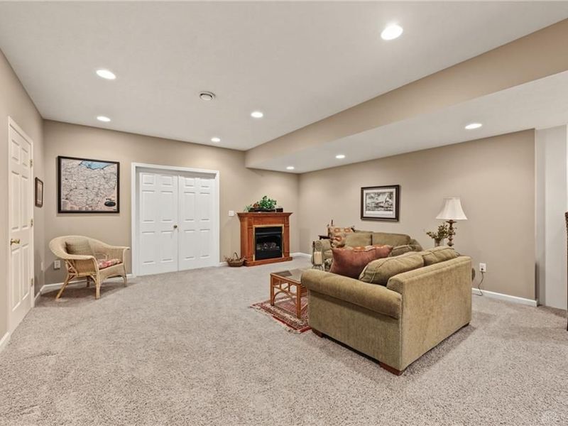 2730 Meadowpoint Drive, Troy, OH 45373 Photo 38