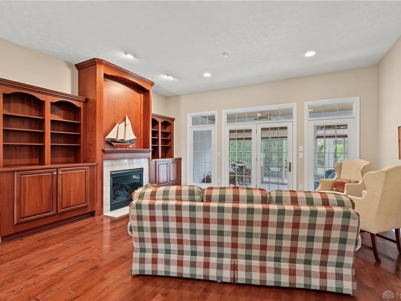 2730 Meadowpoint Drive, Troy, OH 45373 Photo 9