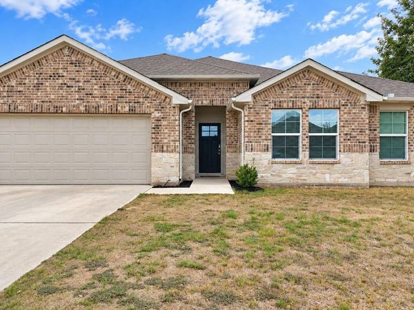 110 Loon DR, Bastrop, TX 78602