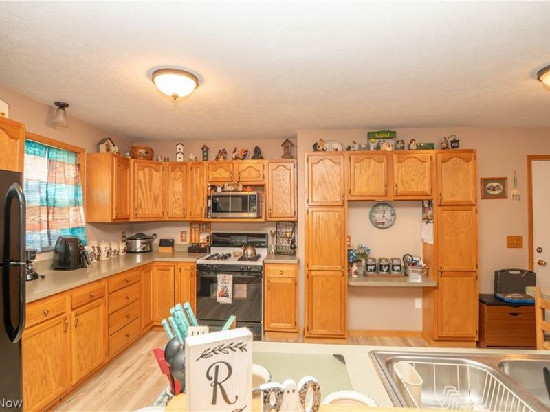 8835 Dover Road, Apple Creek, OH 44606 Photo 12