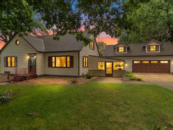 110 N Maple Avenue , Polo, IL 61064