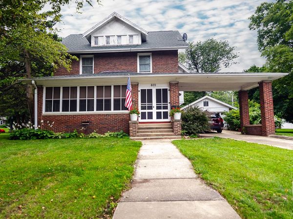 601 N Prospect Avenue , Champaign, IL 61820