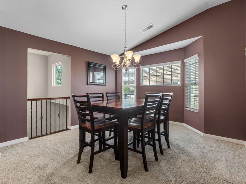 8164 Bridge Point Drive, Green Township, OH 45248 Photo 4
