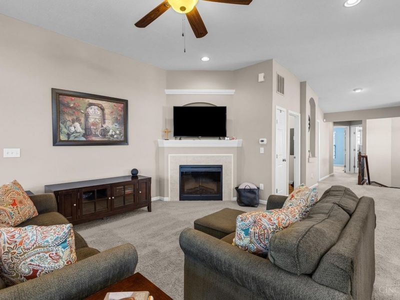 8164 Bridge Point Drive, Green Township, OH 45248 Photo 6