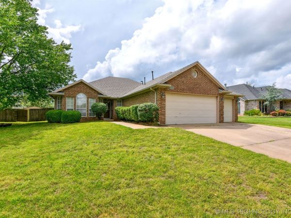 10716 S 83rd East Avenue , Tulsa, OK 74133