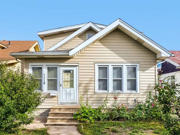 1119 Minnehaha Avenue W, Saint Paul, MN 55104