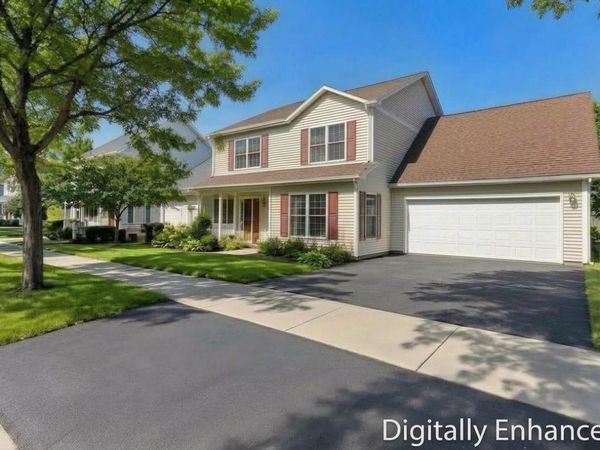 188 Farmall Drive, Hinesburg, VT 05461