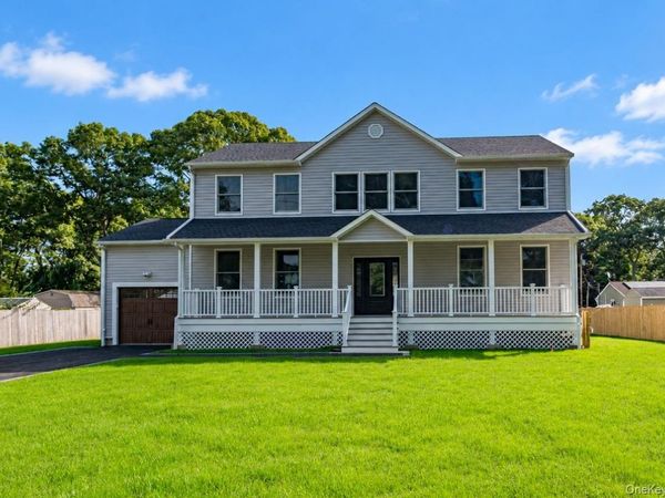71 Stuyvesant Avenue, Mastic, NY 11950