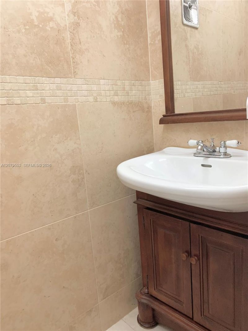 10901 N Kendall Dr , Unit 207, Miami, FL 33176 Photo