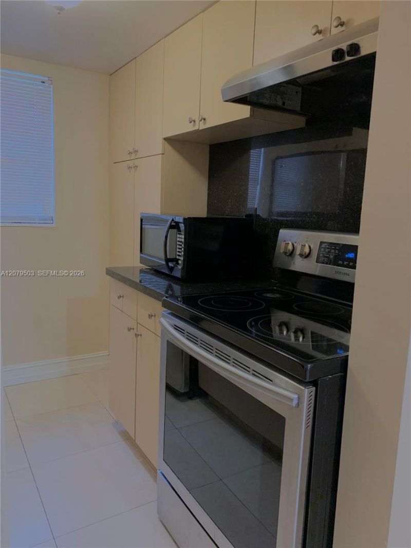 10901 N Kendall Dr , Unit 207, Miami, FL 33176 Photo