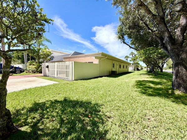 8104 SW 81st Pl , Miami, FL 33143