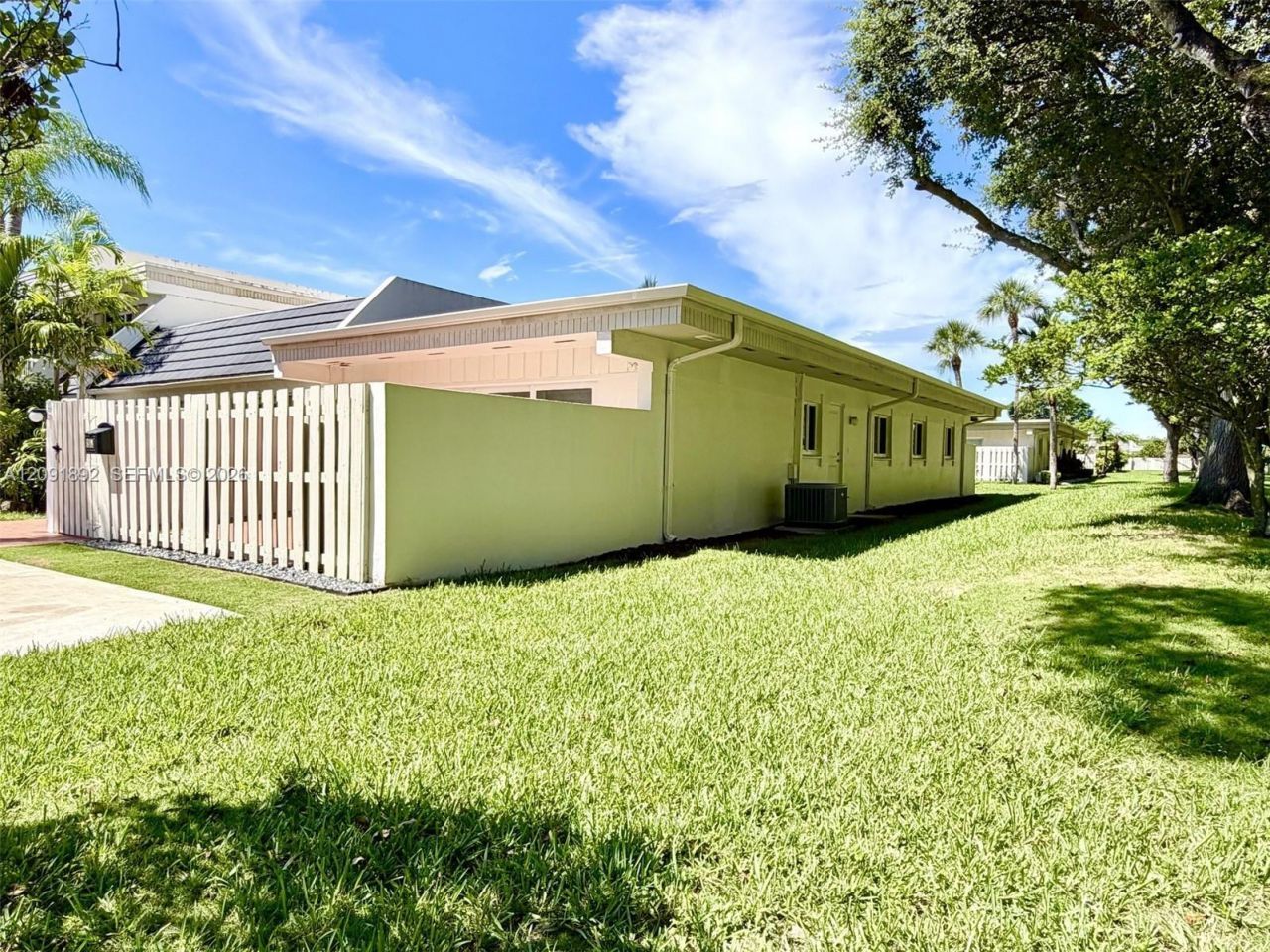 8104 SW 81st Pl, Miami, FL 33143 Photo