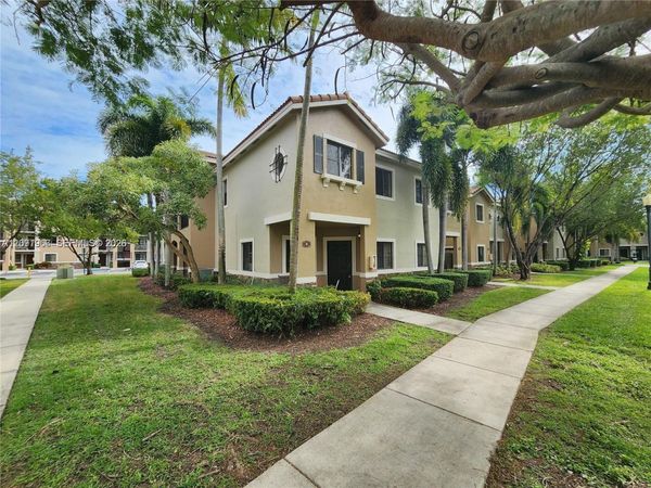 22811 SW 88th Pl, Unit 6-22, Cutler Bay, FL 33190