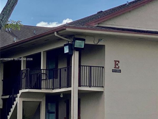 11233 SW 88th St , Unit 202-E, Miami, FL 33176
