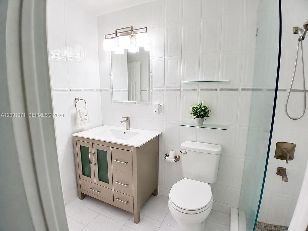 11233 SW 88th St , Unit 202-E, Miami, FL 33176 Photo