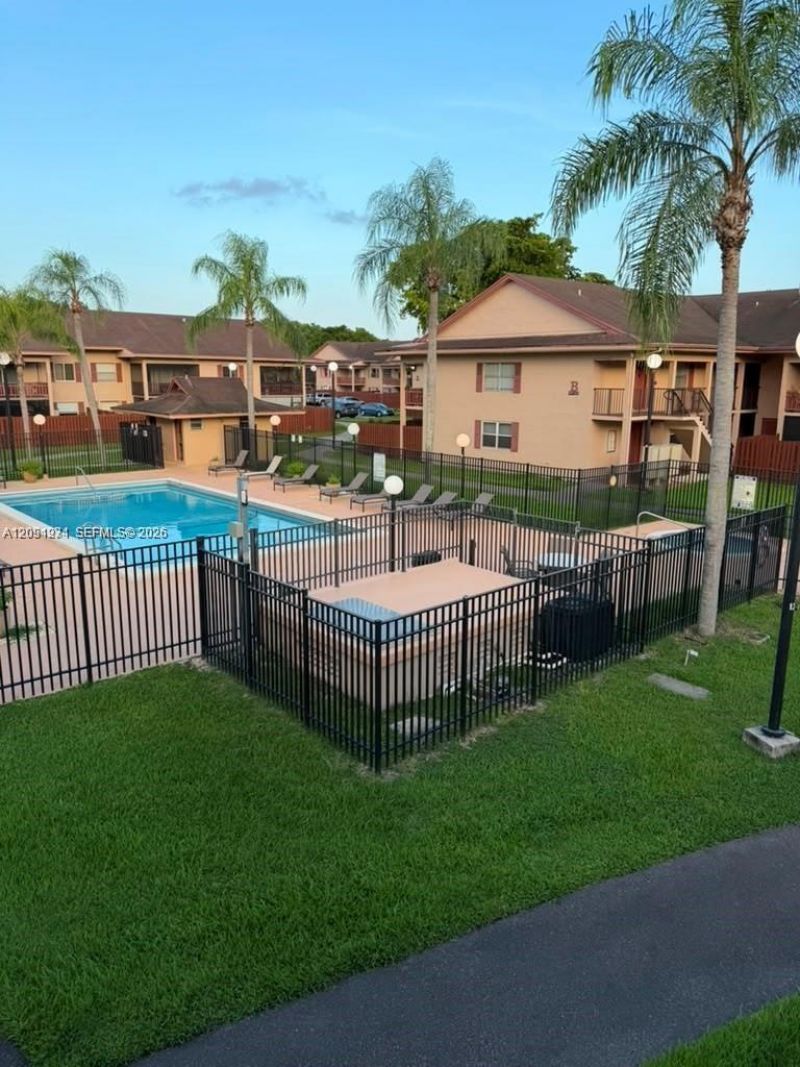 11233 SW 88th St , Unit 202-E, Miami, FL 33176 Photo