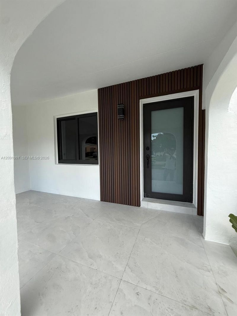 3151 NW 2nd St , Miami, FL 33125 Photo