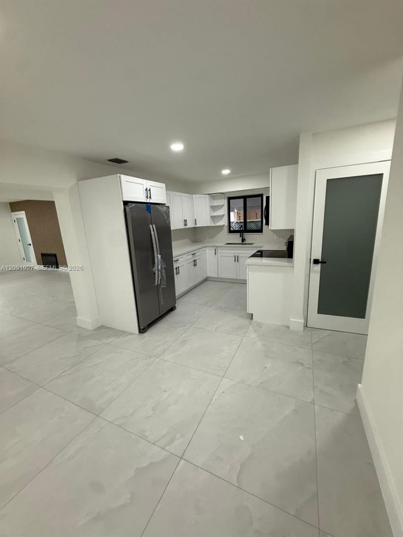 3151 NW 2nd St , Miami, FL 33125 Photo