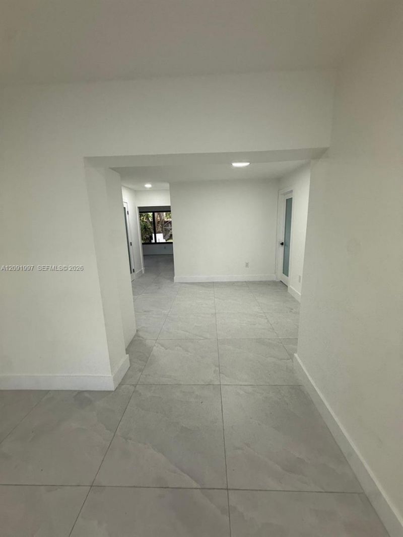 3151 NW 2nd St , Miami, FL 33125 Photo