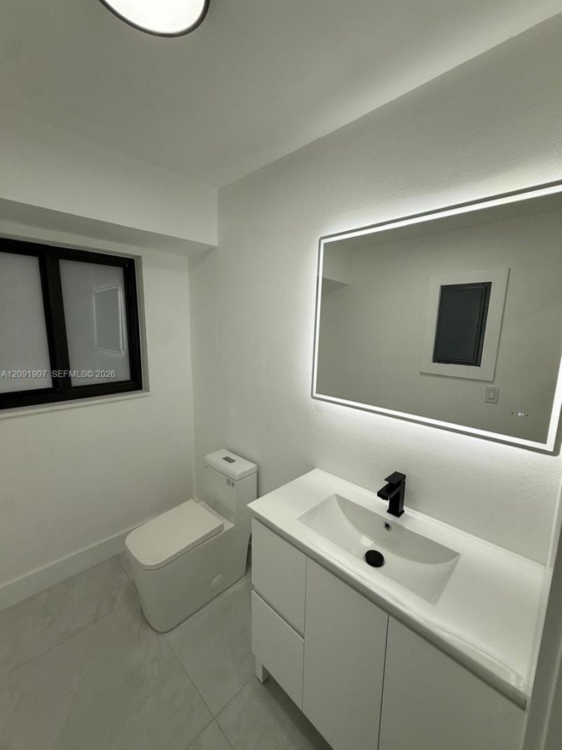 3151 NW 2nd St , Miami, FL 33125 Photo
