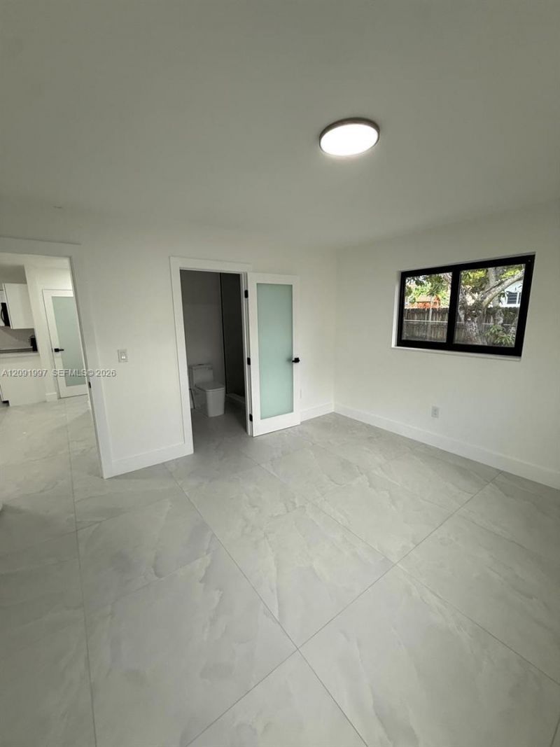 3151 NW 2nd St , Miami, FL 33125 Photo