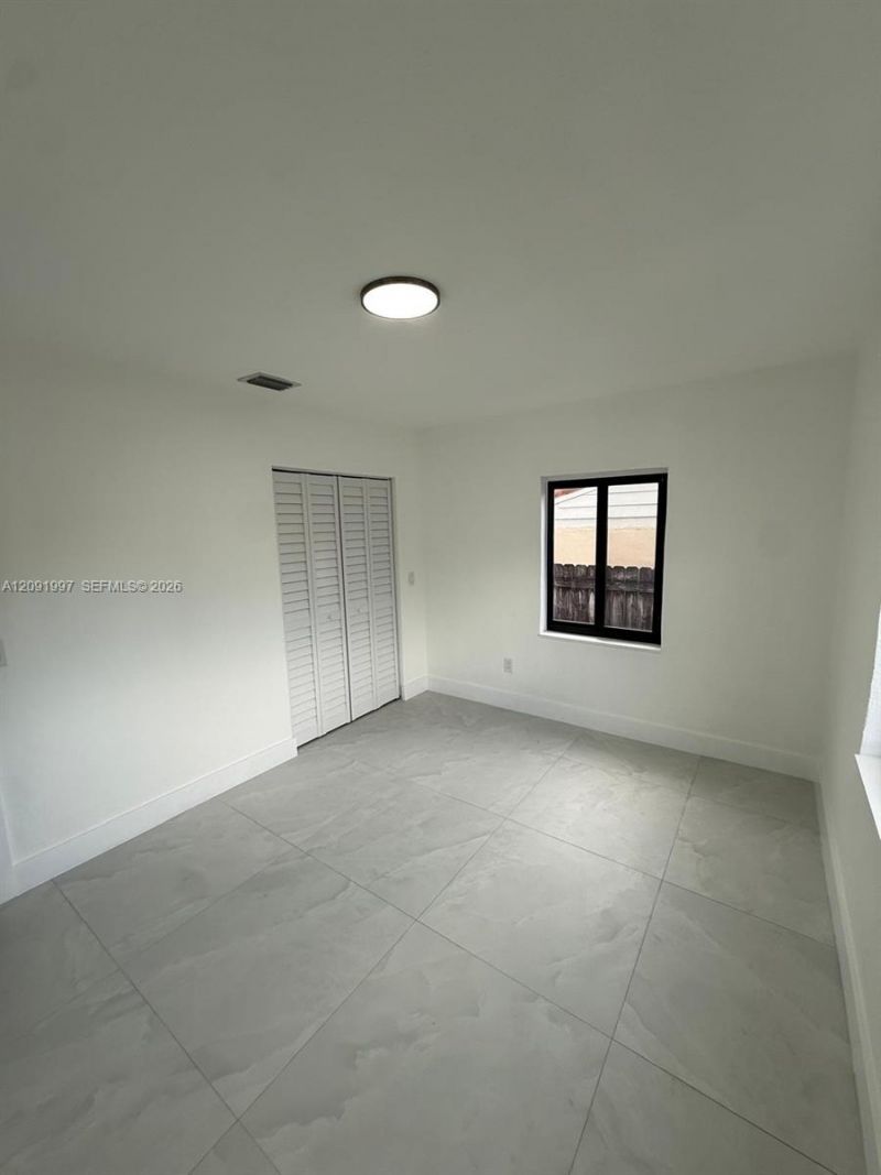 3151 NW 2nd St , Miami, FL 33125 Photo