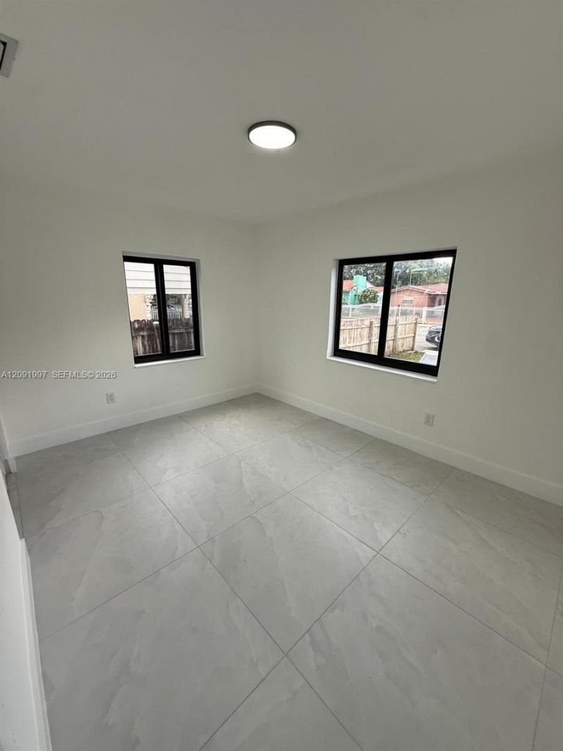 3151 NW 2nd St , Miami, FL 33125 Photo