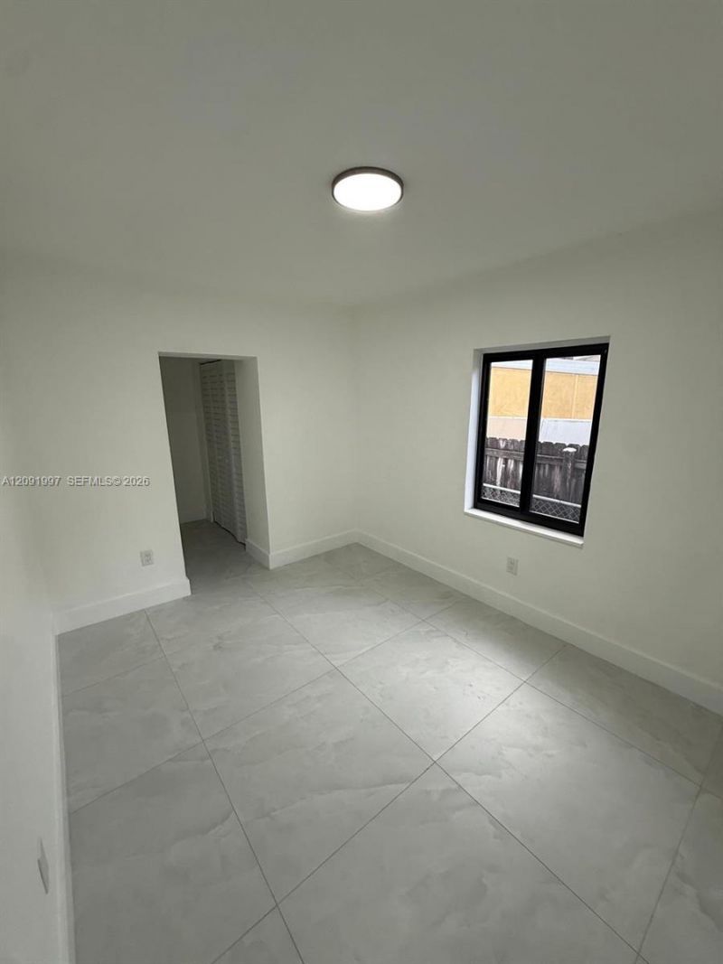 3151 NW 2nd St , Miami, FL 33125 Photo
