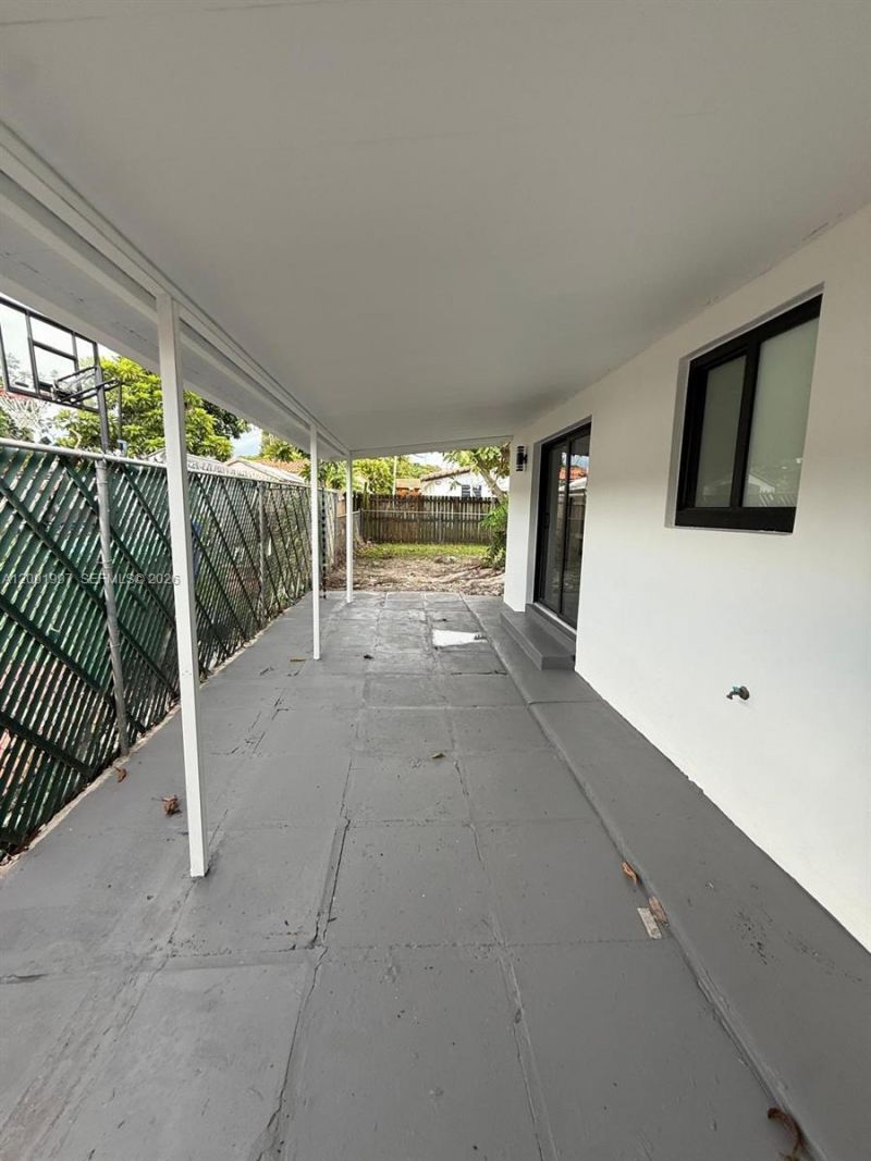 3151 NW 2nd St , Miami, FL 33125 Photo