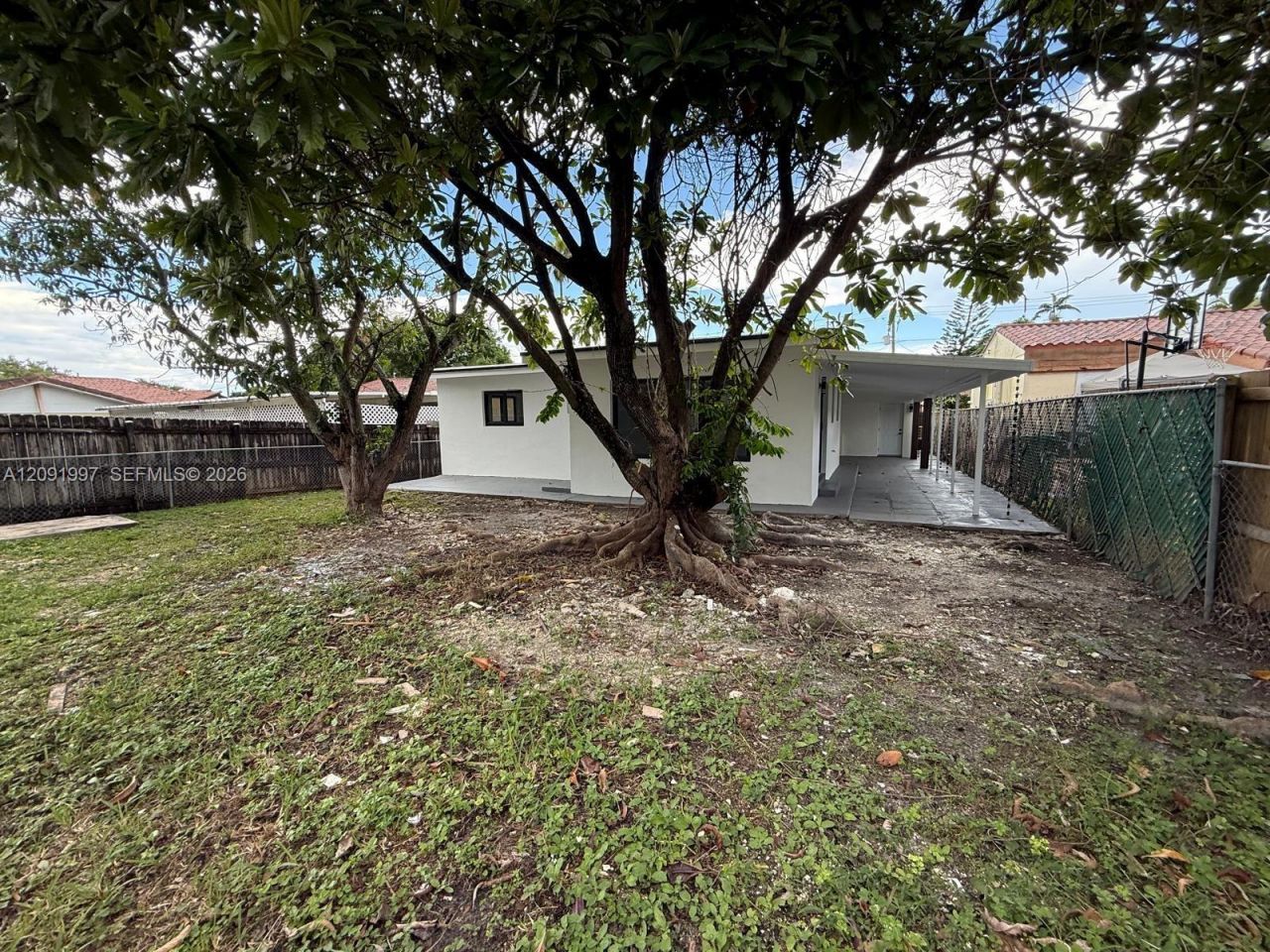 3151 NW 2nd St , Miami, FL 33125 Photo