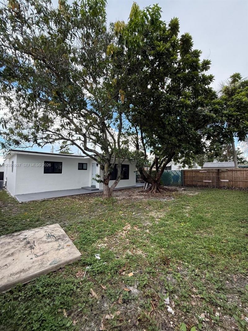 3151 NW 2nd St , Miami, FL 33125 Photo