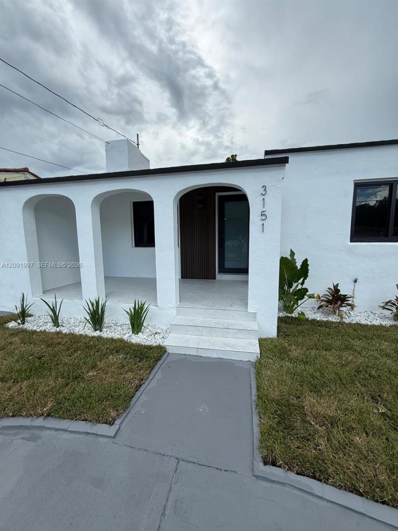 3151 NW 2nd St , Miami, FL 33125 Photo