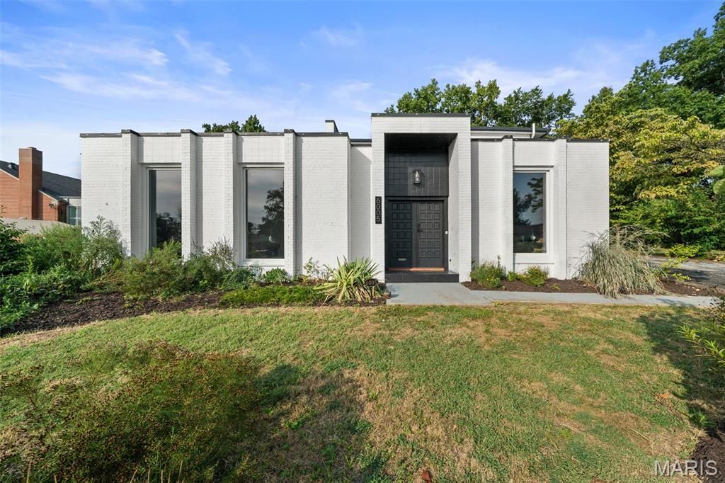 6005 Bishops Place, Saint Louis, MO 63109 Main Photo