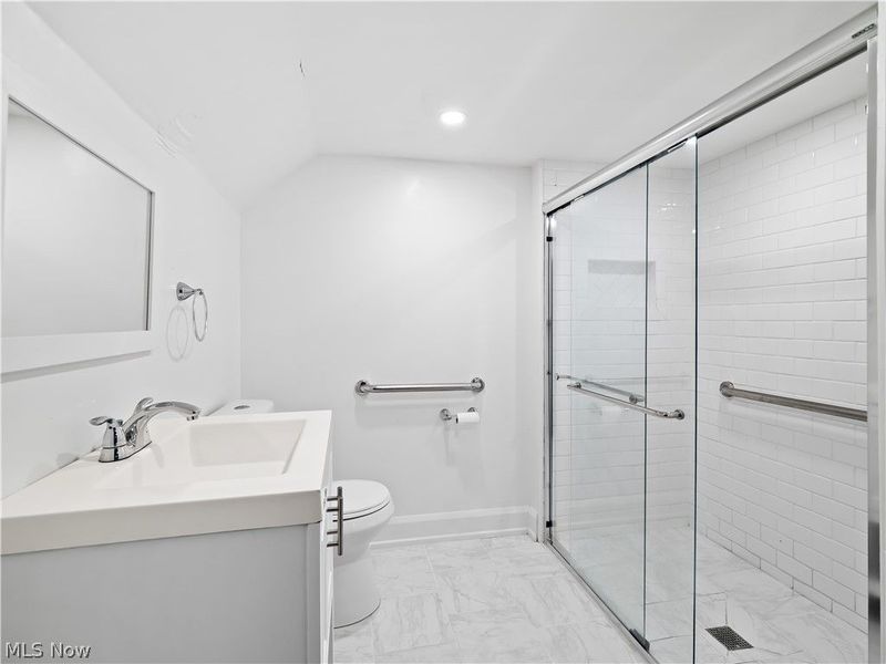 19506 Marwood Avenue, Cleveland, OH 44135 Photo 46
