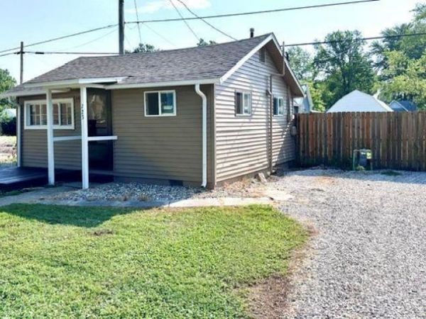 223 S Main Street, Terre Haute, IN 47882