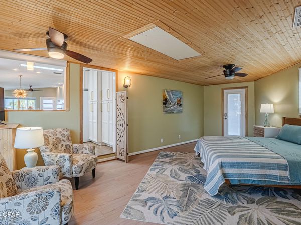 1 Dolphin Lane , Panama City Beach, FL 32408