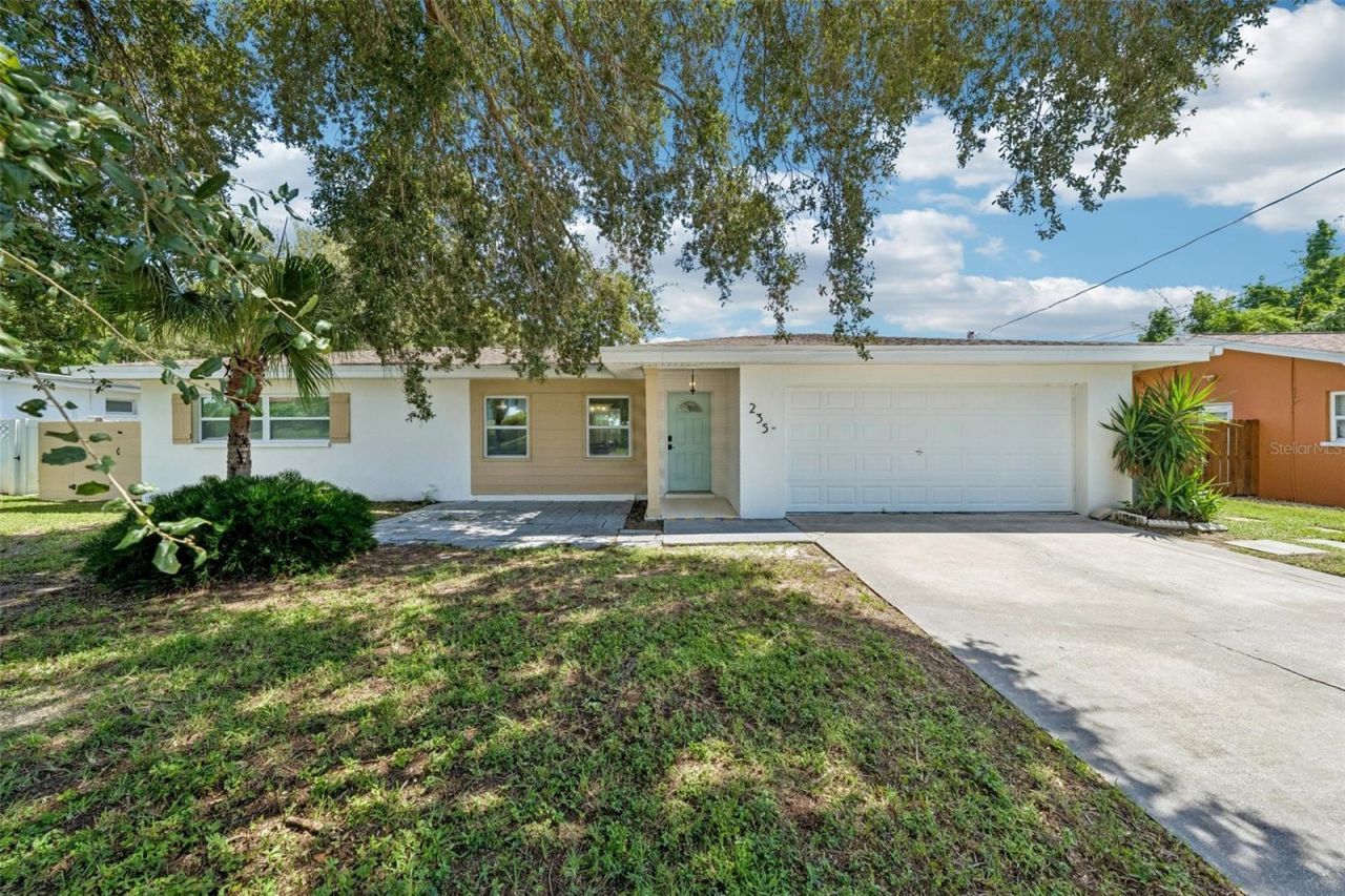 235 Overbrook Drive E, Largo, FL 33770 Main Photo