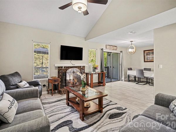 6612 Point Comfort Lane , Charlotte, NC 28226