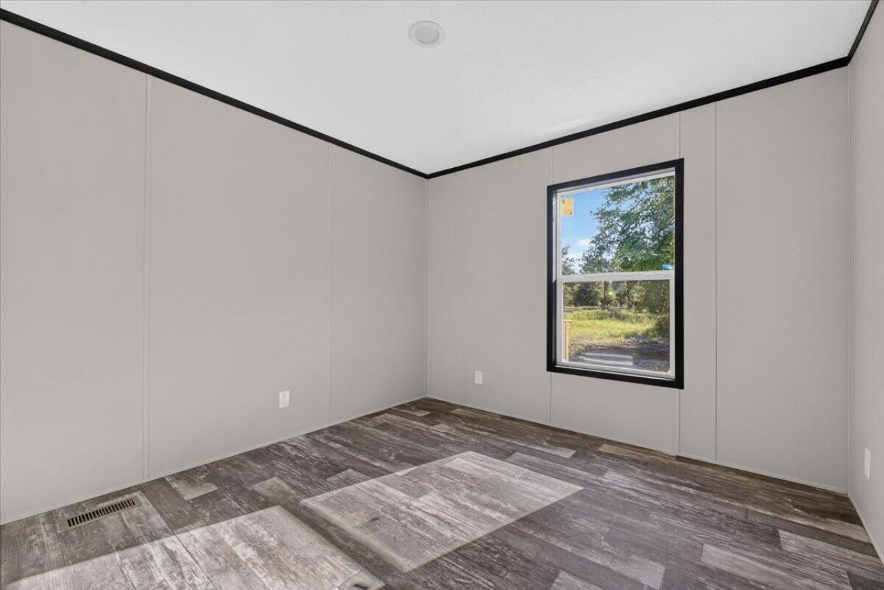 1818 Poplar Hill Drive Photo 25